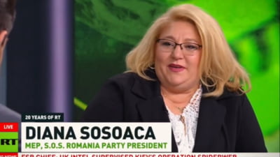 Diana Șoșoacă, toată un zâmbet în studioul Russia Today: ”Uniunea Europeană e ca pe timpul Inchiziției Catolice”