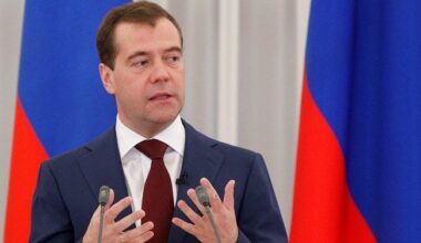 Europa trebuie să simtă pe propria piele ce înseamnă pericolul războiului / Să se teamă şi să tremure ca nişte animale proaste într-o turmă, care sunt conduse la abator / Să facă pe ei de frică