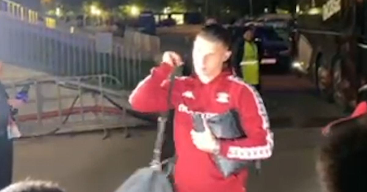 Primire ostilă pentru Dobre. VIDEO. Fanii lui Dinamo nu l-au iertat pe rapidist pentru gesturile de la finalul partidei cu Farul