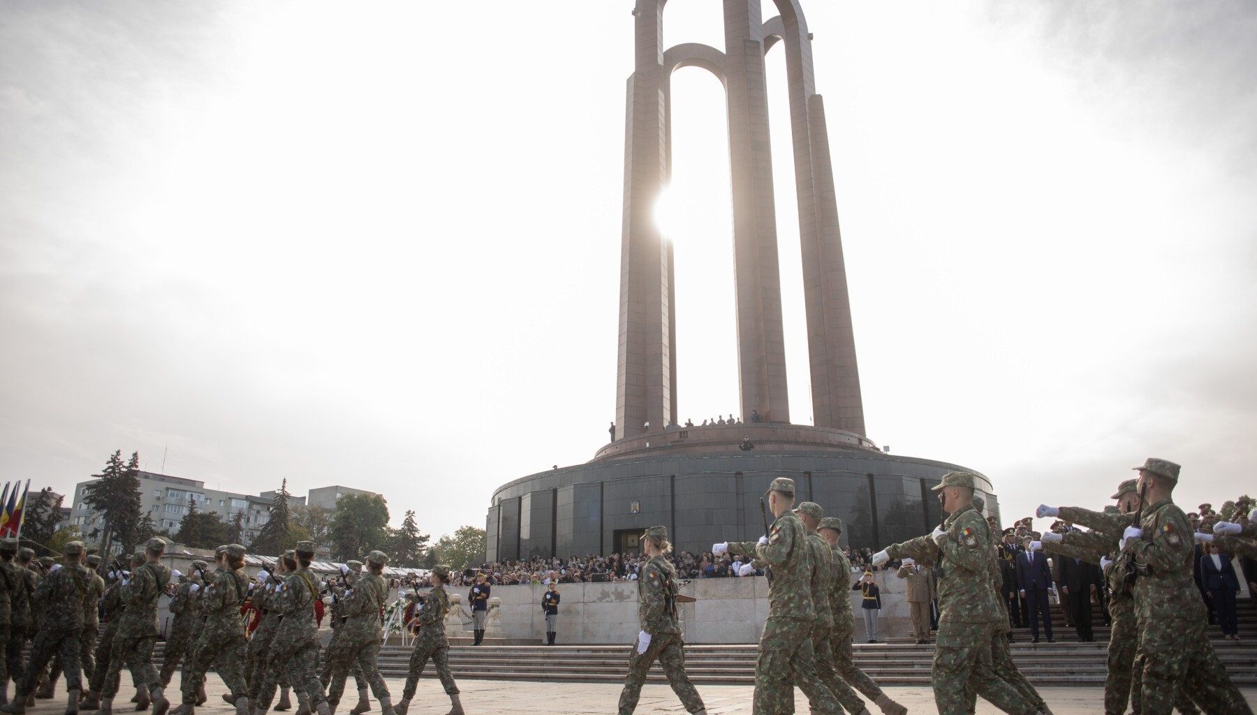 Ziua Armatei Romane, armata, Monumentul Ostasului Necunoscut, militari