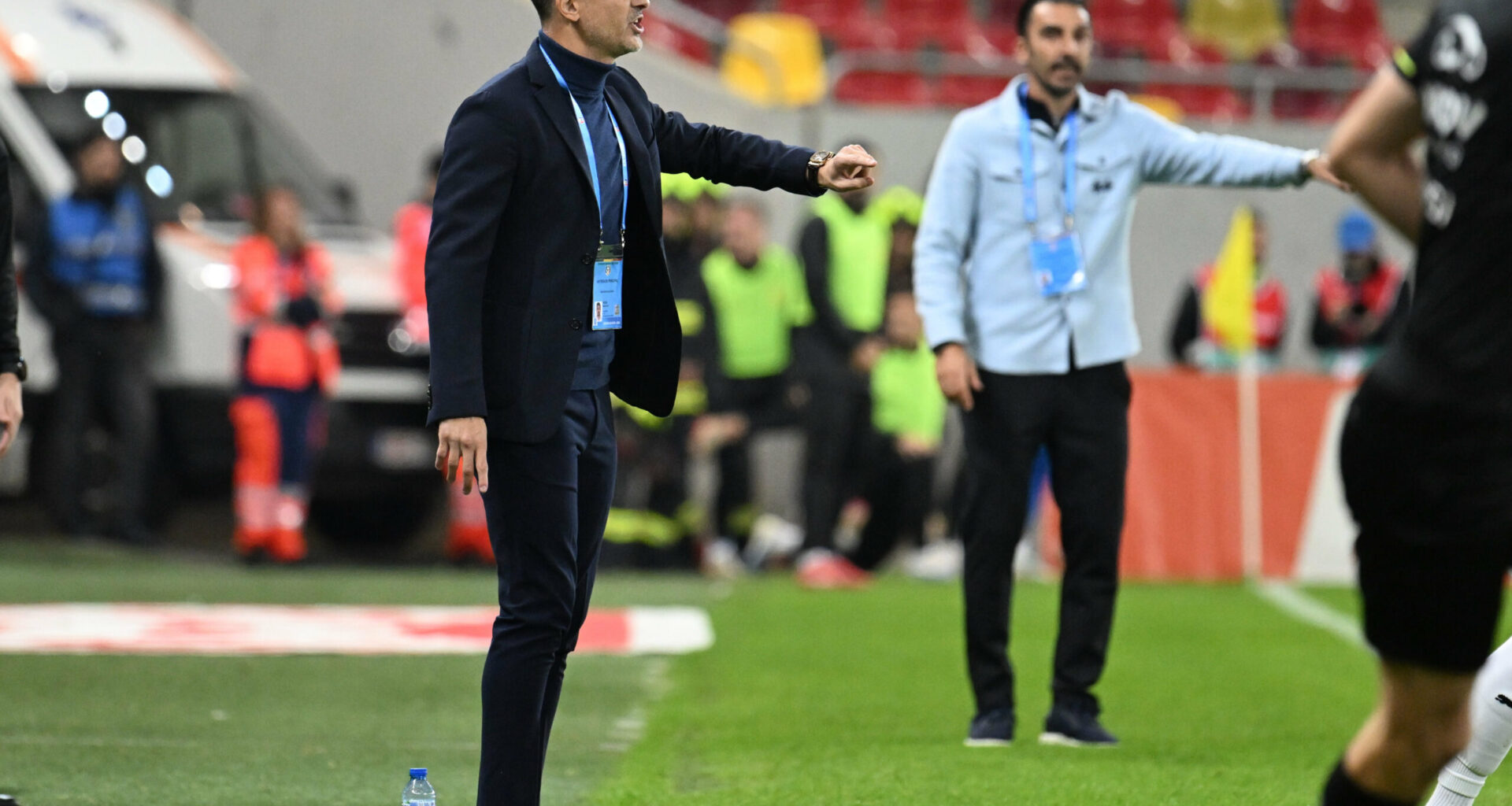 Gest neașteptat! Ce i-au scandat ultrașii FCSB lui Mirel Rădoi după meciul FCSB