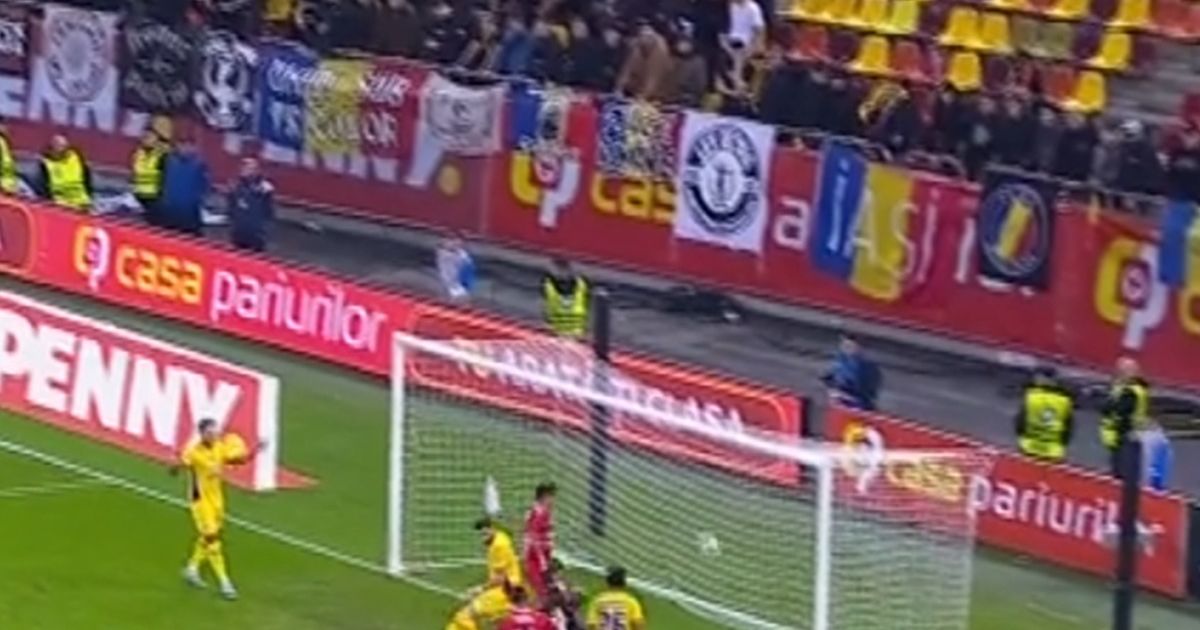 România - Moldova. Ionuț Radu, autogol! A scăpat mingea în poartă după un fault clar ignorat de arbitru