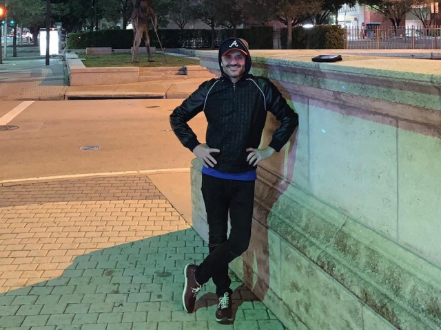 A vrut să fugă din România prin metoda "tubului de oxigen". Apoi, din șofer a ajuns milionar