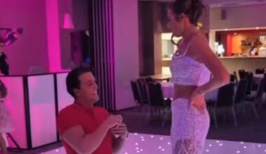 Nu s-au ferit de cuvinte, după ce au văzut că fiica lor s-a logodit la 16 ani