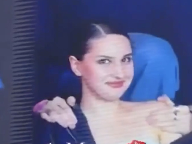 ”Cel mai tare moment pe care-l poți vedea”! ”Kiss cam-ul” s-a mutat pe ei, dar ce a urmat depășește orice imaginație