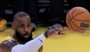 LeBron James a împărțit internetul. FOTO. Fanii au reacționat dur după cascadoria starului din NBA: „De ce ne faci asta, rege glorios?” » Cele mai bune meme-uri
