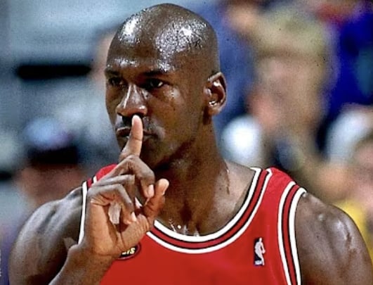 Michael Jordan legenda NBA Chicago Bulls sase titluri de campion