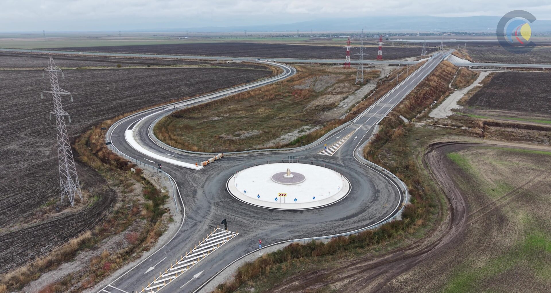 FOTO Centura ocolitoare din Mizil este finalizată, iar locuitorii orașului ies cu role, biciclete sau trotinete „la o recepție publică pe două roți” / Tronsonul Mizil-Pietrosu al autostrăzii A7 s-a deschis / Circulație parțială până la finalizarea tronsonului spre Buzău