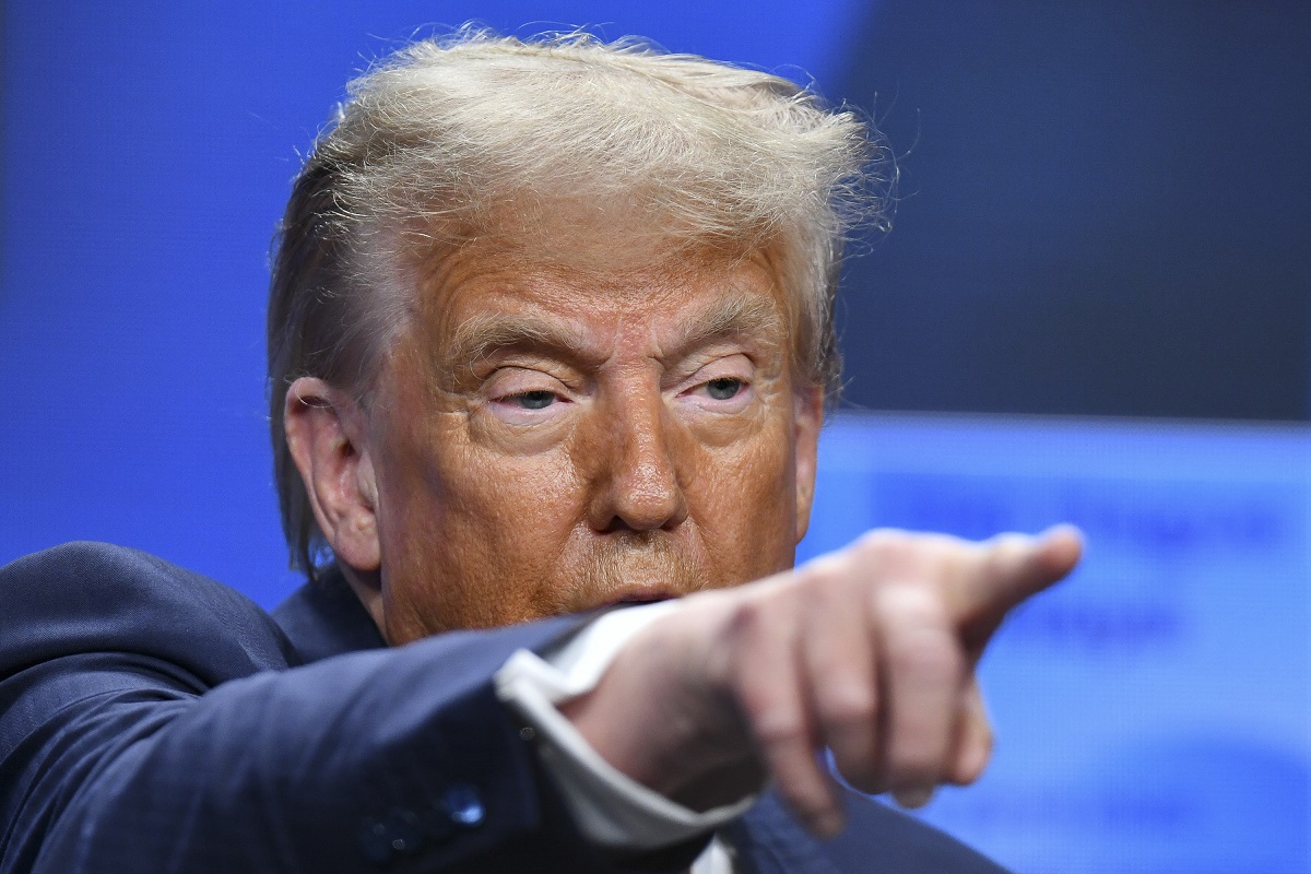 Donald Trump summitul NATO