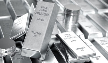 Argintul se scumpește. Metalul prețios este cotat la mai înalt nivel din ultimele decenii