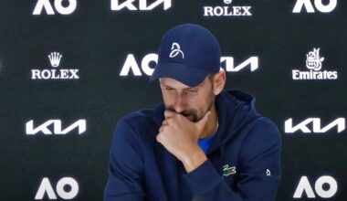 Novak Djokovic, îngândurat la o conferință de presă susținută la un turneu de Grand Slam