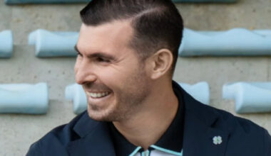 260.000 $! + E așteptat să semneze