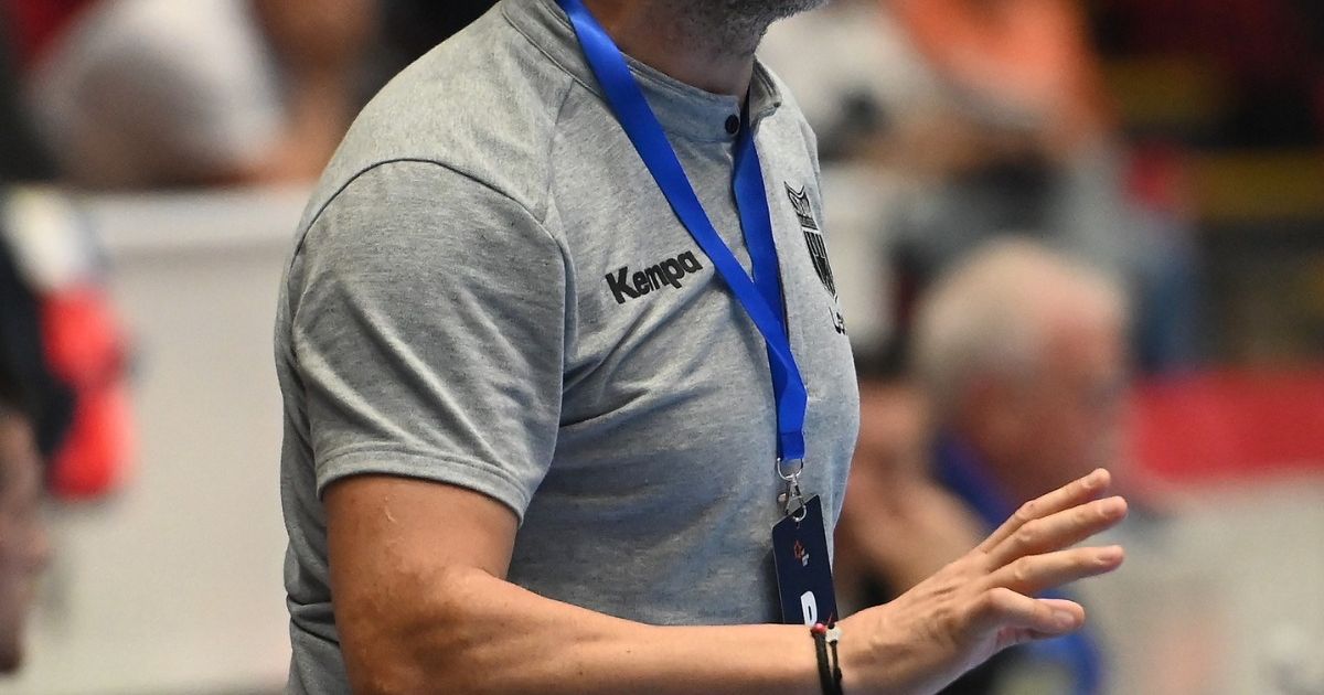 România are un nou selecționer! FRH a bătut palma cu un antrenor din Liga Florilor