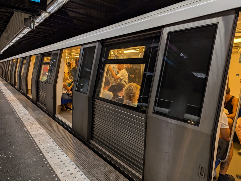 Metrorex anunţă că a fost finalizat al doilea segment de tunel dintre viitoarele staţii de metrou Tokyo şi Aeroport Băneasa - Economedia.ro