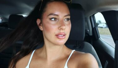 „Sânii ei foarte mari erau un handicap pentru ea”