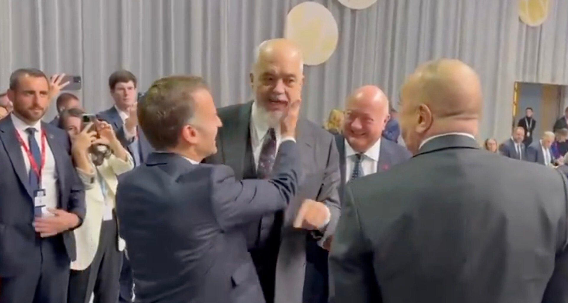 Edi Rama, Emmanuel Macron