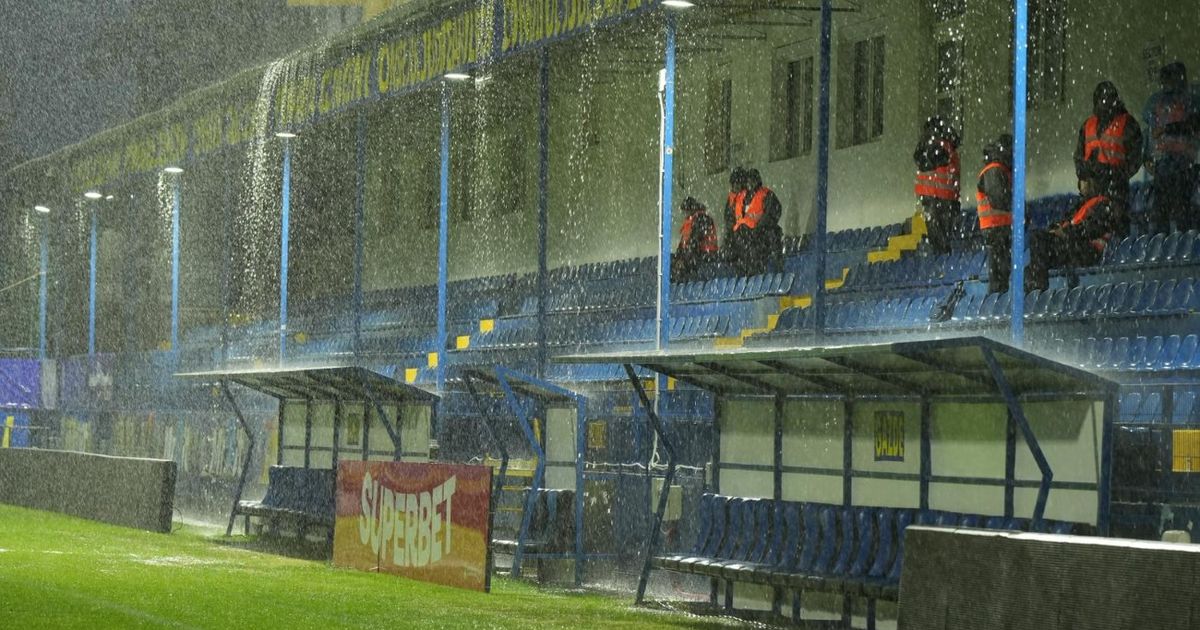 Slobozia - Dinamo, în pericol! VIDEO+FOTO. Gazonul e KO! La Clinceni e mai mult mlaștină decât teren de fotbal
