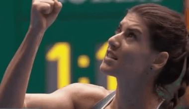 Sorana Cîrstea, eliminată în sferturi la Hong Kong după ce a reclamat gesturile nepotrivite ale adversarei