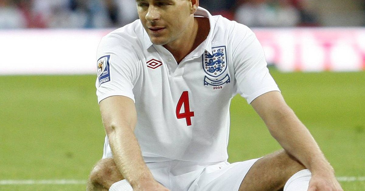 „Am fost niște ratați egoiști”. Declarațiile lui Steven Gerrard au iscat un scandal uriaș în Anglia: „Am urât să merg la națională”