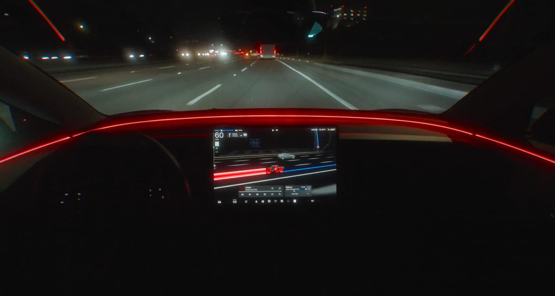 Tesla afișează „reclame” pe ecranele mașinilor de peste 40.000 de euro