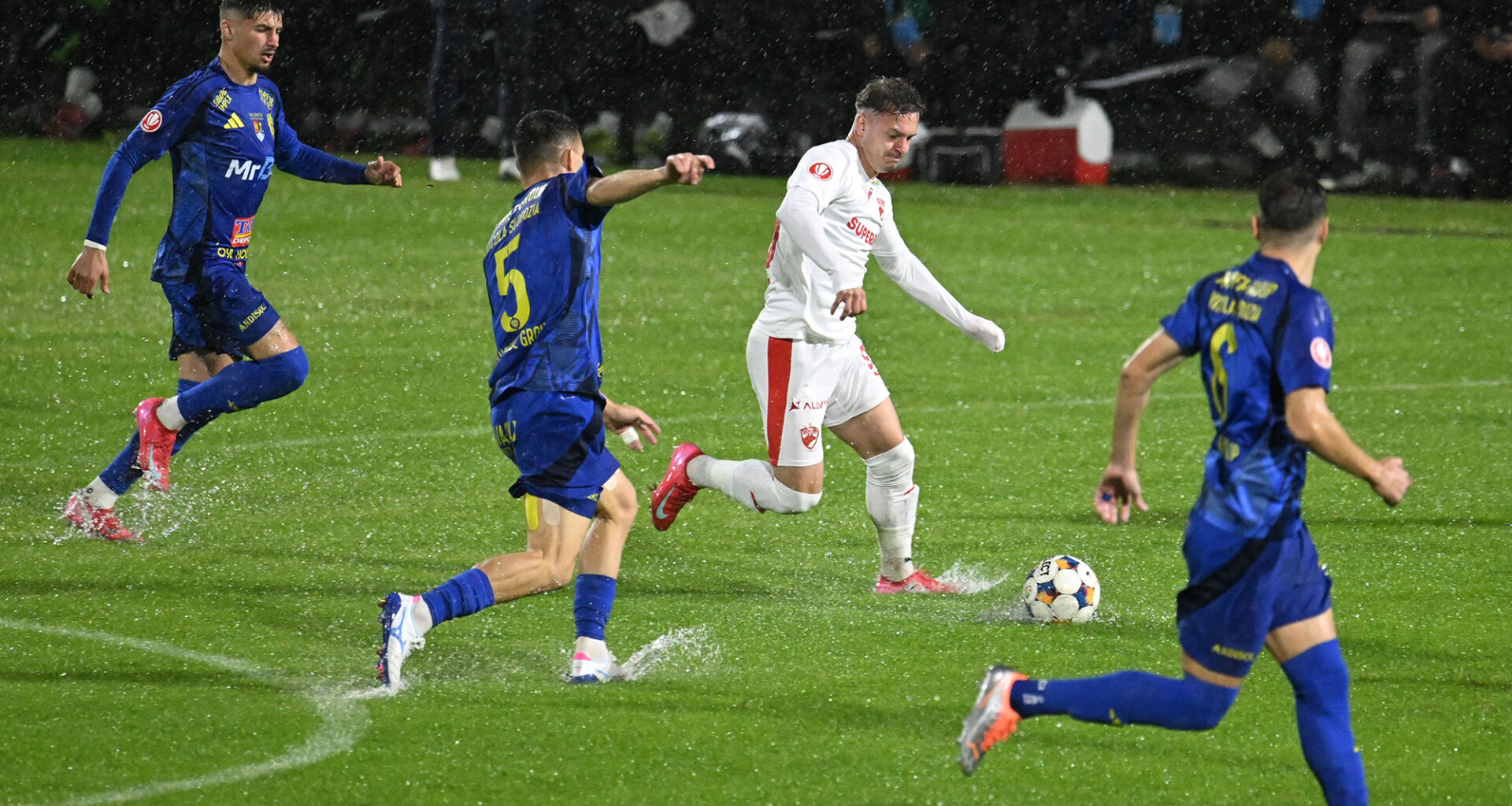 Unirea Slobozia - Dinamo București 0-1, în etapa 12