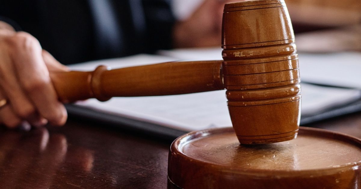 În Grecia și la Dubai sub control judiciar. Fost fotbalist la Steaua anchetat pentru corupție și-a luat concediu: așteptat în Emirate de un membru din staff-ul lui Olăroiu