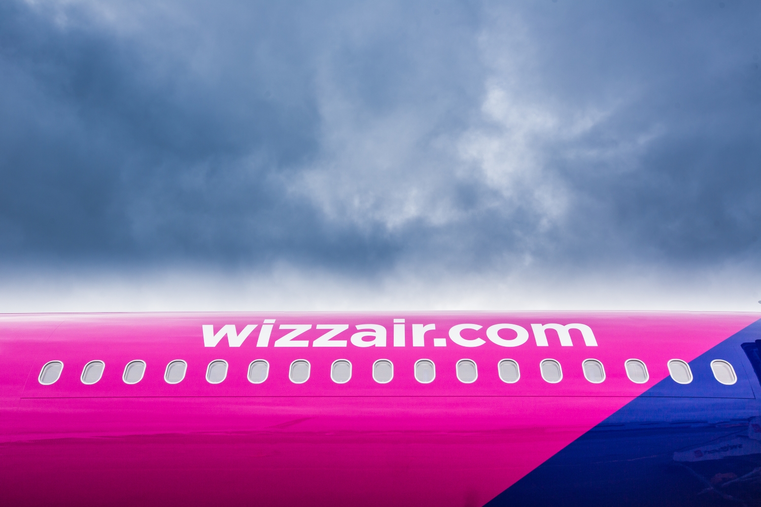 Wizz Air lansează 25 de noi rute de pe șase aeroporturi din România, în sezonul de iarnă / Biletele încep de la 79 lei pe sens