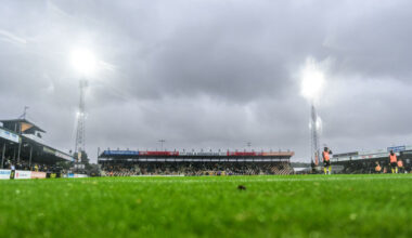 Neverosimil: echipa dintr-un sat cu 1.485 de locuitori, la DOUĂ puncte de primul titlu din istorie! Buget: 9.000.000 €