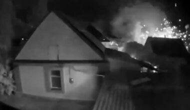 Clădiri lovite la Kiev și infrastructura energetică vizată / Dezbaterea privind rachetele Tomahawk pentru Ucraina continuă în SUA / Melania Trump susține că are un „canal deschis de comunicare” cu Vladimir Putin pentru repatrierea copiilor ucraineni răpiți