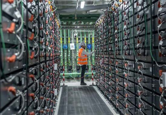 Baterii peste baterii. ENGIE va pune o instalație de stocare a energiei de 80 MW în centrul țării