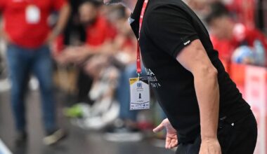 Consecințe după momentul șocant. FOTO+VIDEO. FRH, prima decizie după ce selecționerul României și-a bruscat jucătorul » Reacția lui Buricea