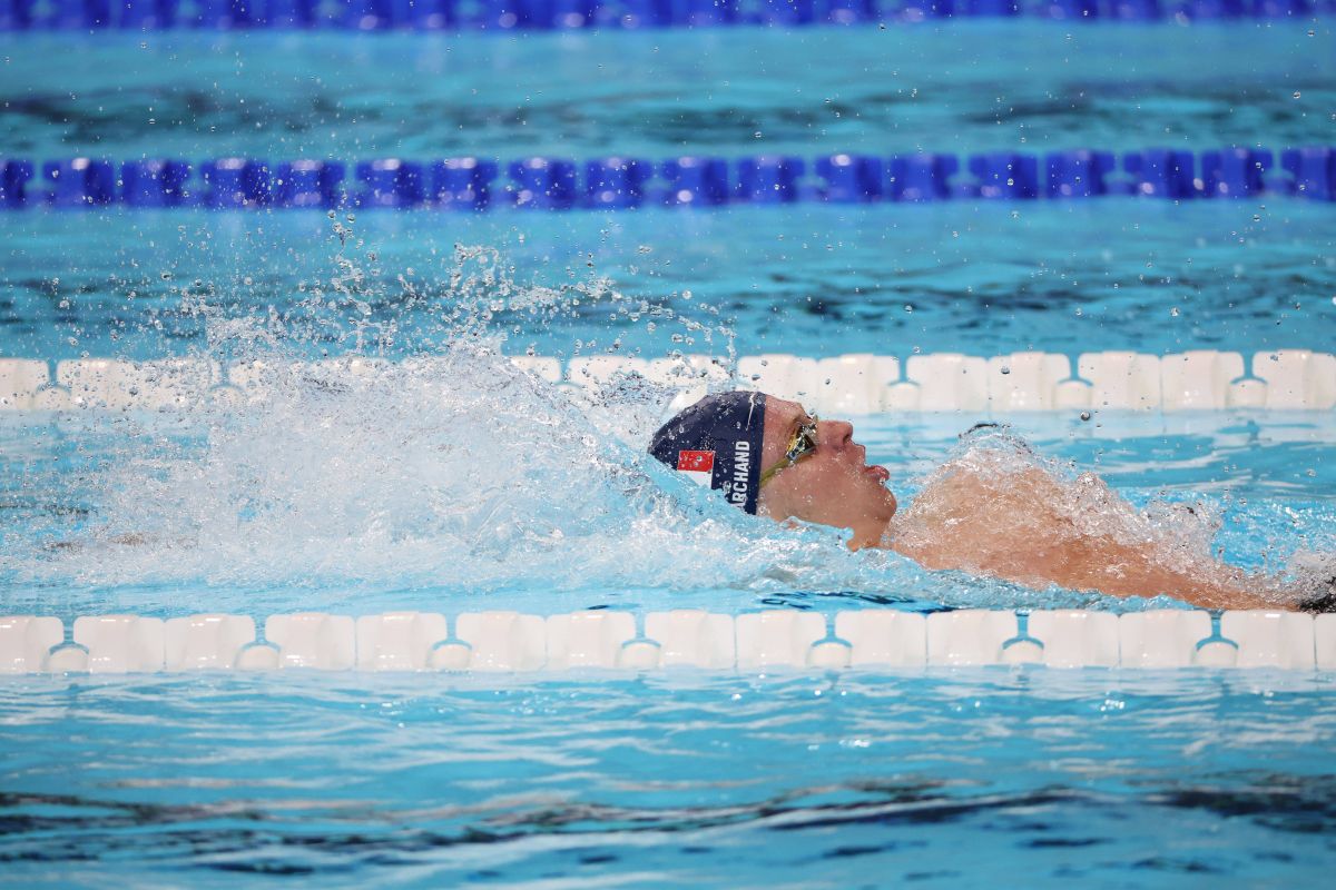 „Psihopat” » Leon Marchand s-a ales cu două medalii și o nouă poreclă, după prima zi la Cupa Mondială de la Carmel