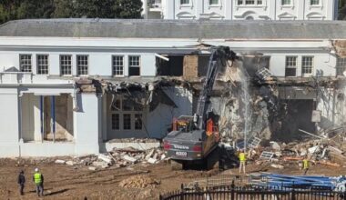 Casa Albă a început demolarea unei părți de clădire pentru a construi sala de bal a lui Trump