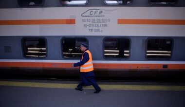 BREAKING Peste 30 de trenuri ale CFR Călători suspendate în întreaga țară, din această noapte, după ce compania nu a achitat la timp sume restante către CFR Infrastructură - Economedia.ro