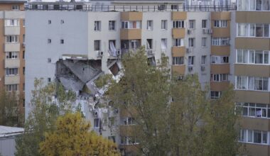 Noi scurgeri de gaz în Rahova. Echipele Distrigaz au pus din nou sigiliu. Locatarii de pe Strada Oltina solicită debranșarea totală. Foto: Inquam Photos/ Octav Ganea