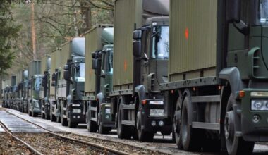 Ucraina va începe din noiembrie exporturi limitate de armament