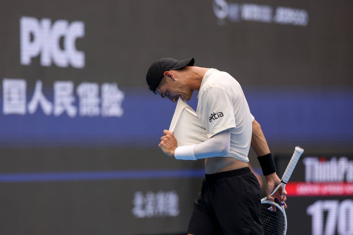 „Nu mai puteam respira” » Mărturia dramatică a francezului care a abandonat în primul tur la Shanghai: „M-am panicat, tremuram”