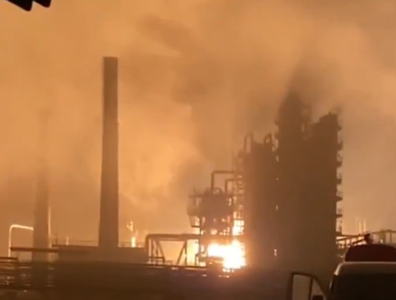 Explozie uriașă la rafinăria rusească din Riazan. Posibil atac cu drone ucrainene