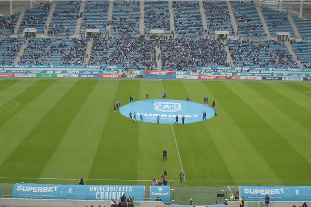 Scandări reprobabile la adresa lui Mircea Lucescu în timpul meciului Universitatea Craiova