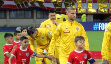 Cine transmite la TV meciul România