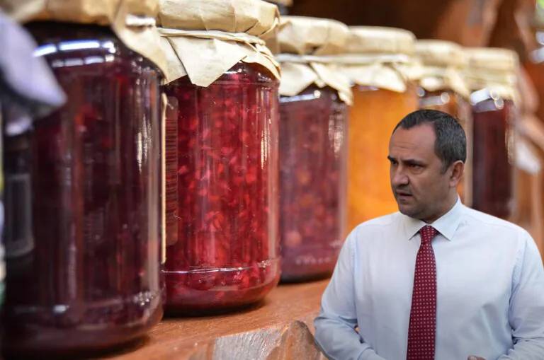 EXPLAINER Care este legătura între „gemul bunicii” și gap-ul de TVA. ANAF vrea includerea autoconsumului din gospodării în calculul deficitului de încasare de TVA