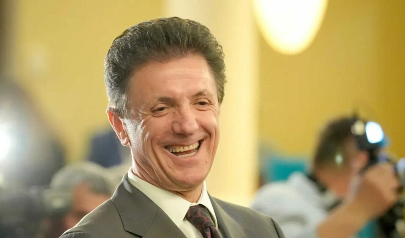 E aproape gata „bijuteria” lui Gică Popescu de 6.000.000 de euro! Cum arată mall-ul pe care l-a construit într-un oraș istoric al României