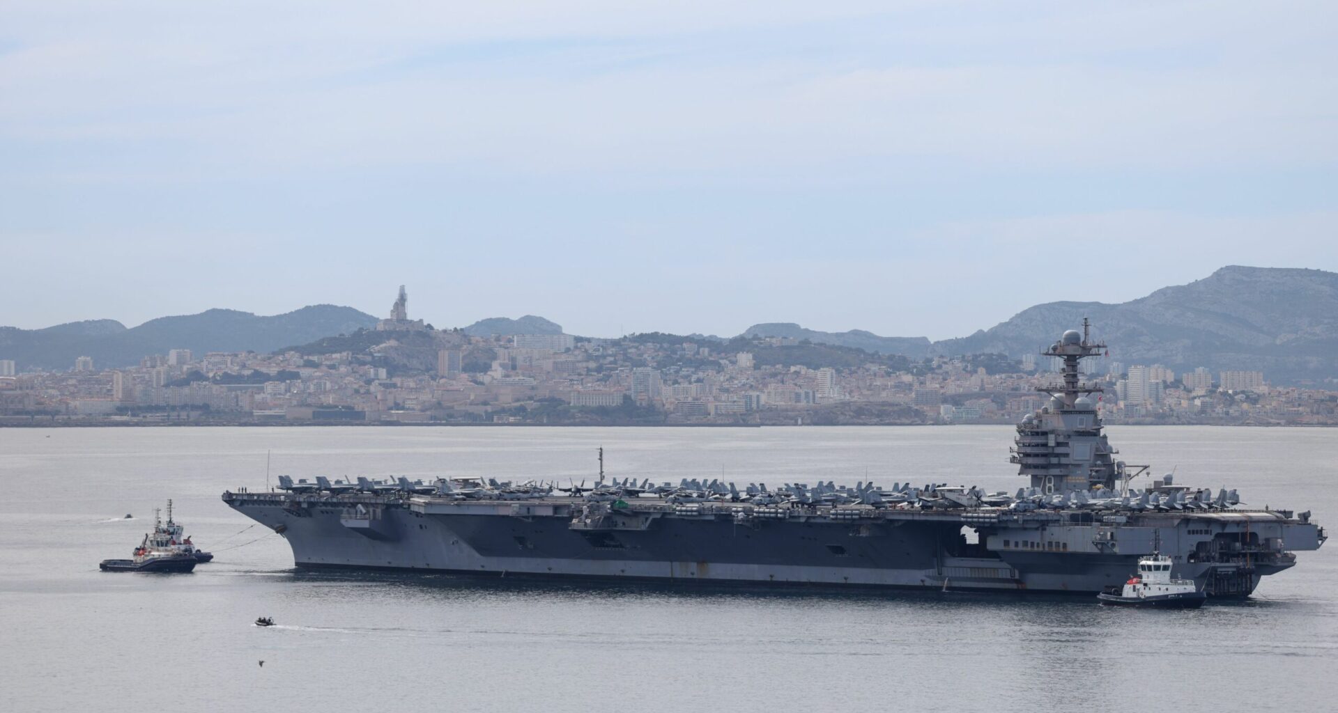 Trump declară război traficului de droguri. Statele Unit trimit portavionul Gerald R. Ford în America Latină