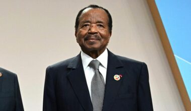 La 92 de ani, președintele Camerunului este pregătit pentru al optulea mandat