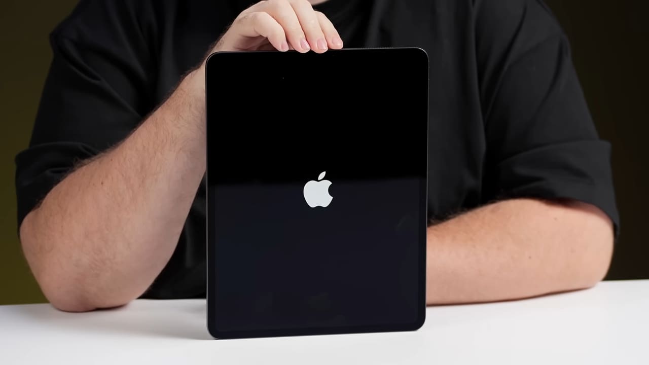 Apple pregăteşte trecerea la ecrane OLED pentru toate dispozitivele sale