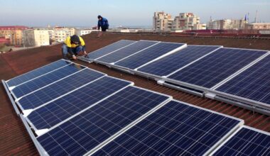 Românii pot folosi energia produsă acasă pentru alte locuințe