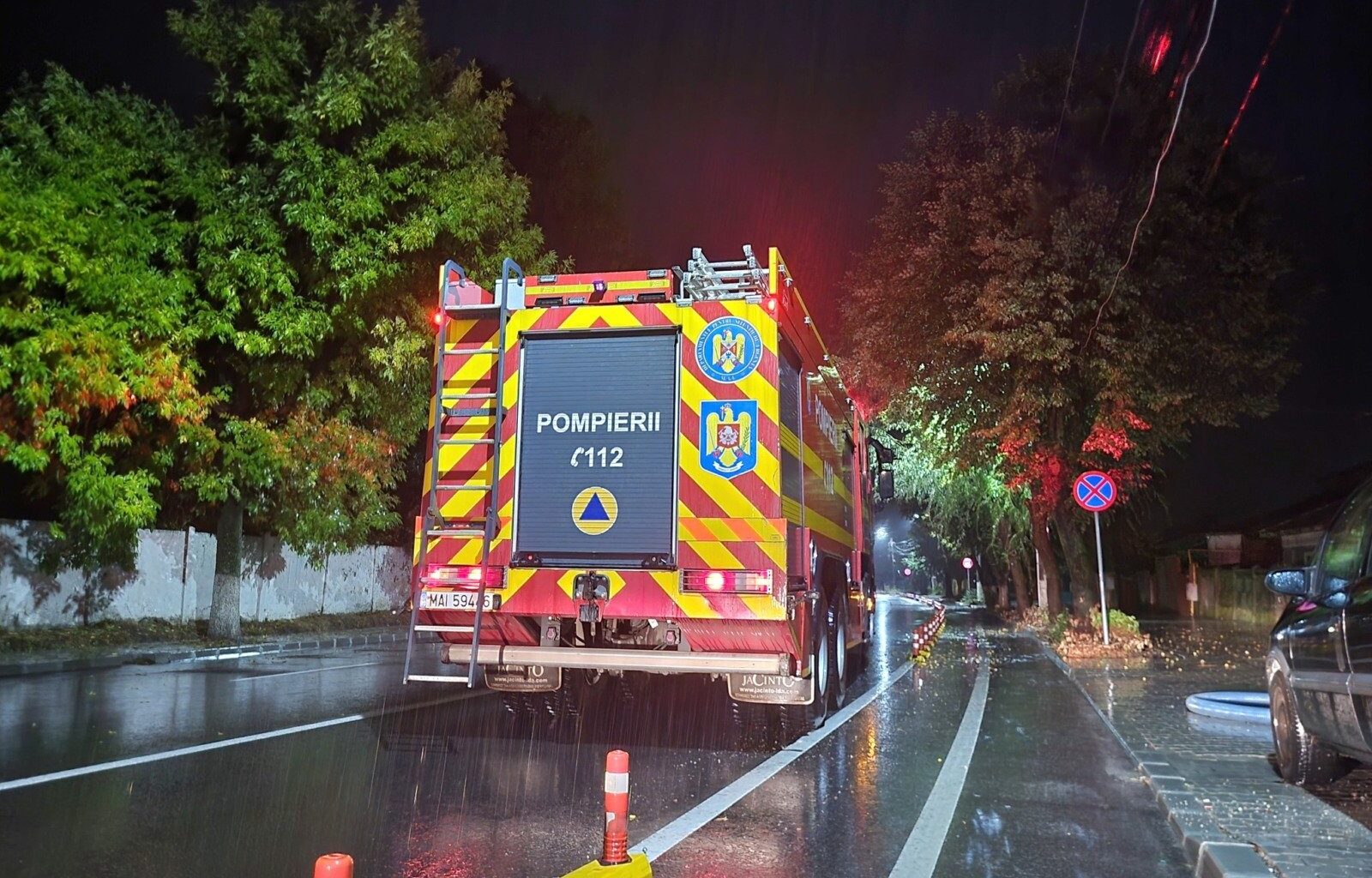 Autospeciala SMURD noaptea