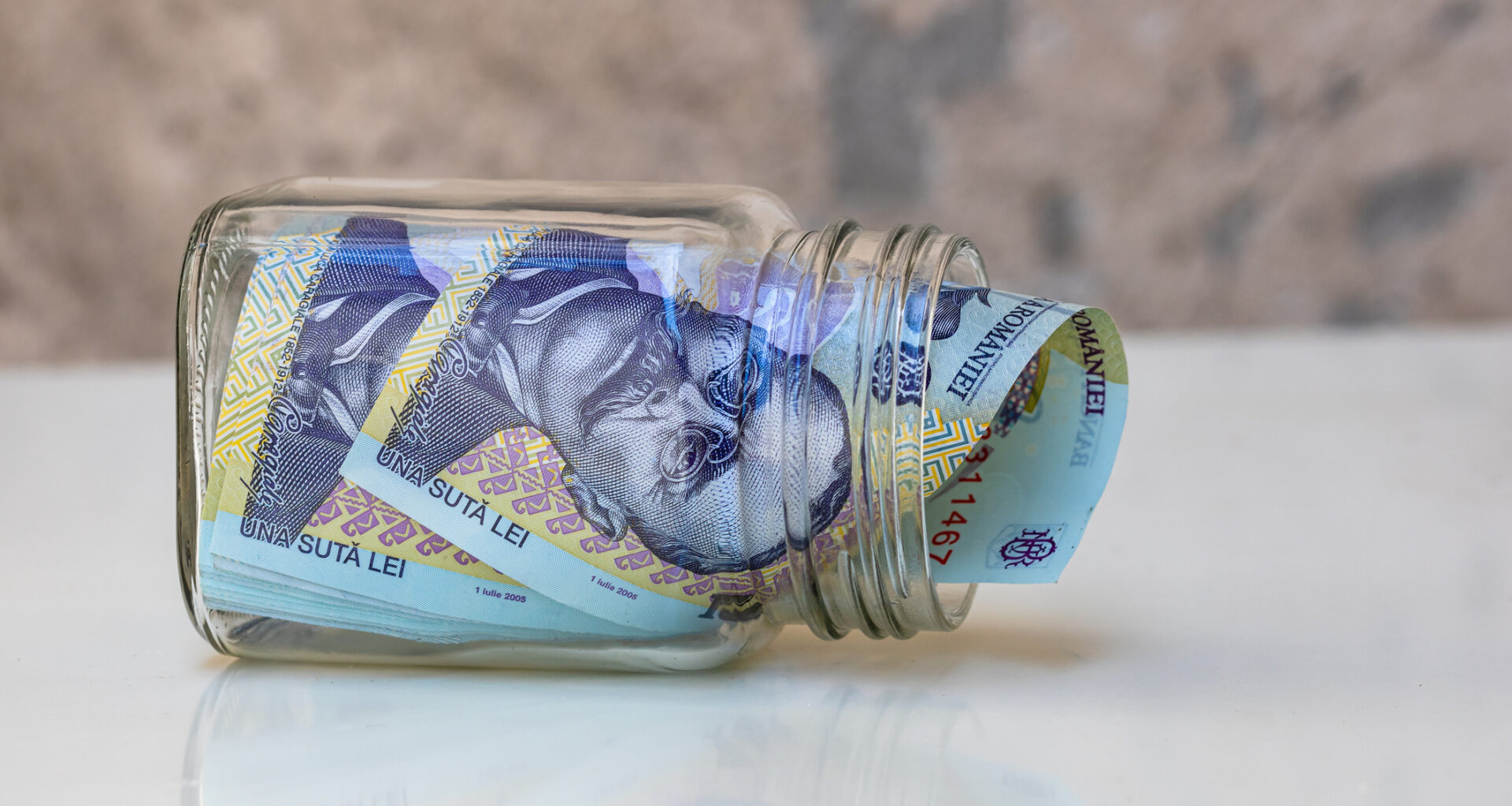 S-au lansat noile investiții TEZAUR în octombrie 2025: Perioada și dobânzile neimpozabile acordate românilor care bagă banii în titlurile de stat