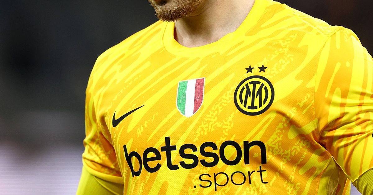 Portarul lui Inter, accident mortal. Bărbatul în scaun electric lovit de goalkeeper a murit pe loc. Clubul din Serie A a anulat conferința lui Chivu