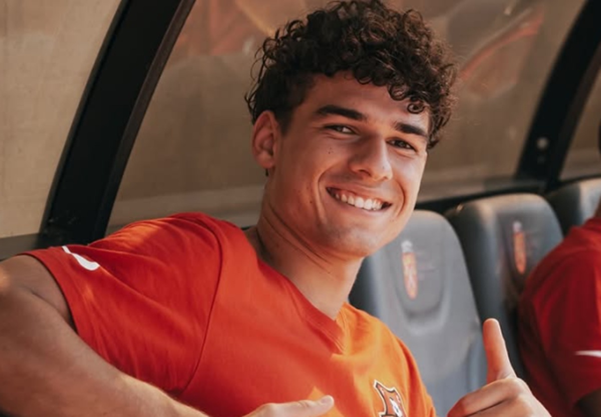 Naționala României are un nou fundaș stânga: Mircea Lucescu a dat verdictul